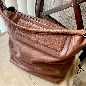 Bottega Venetaarge brown shoulder bag